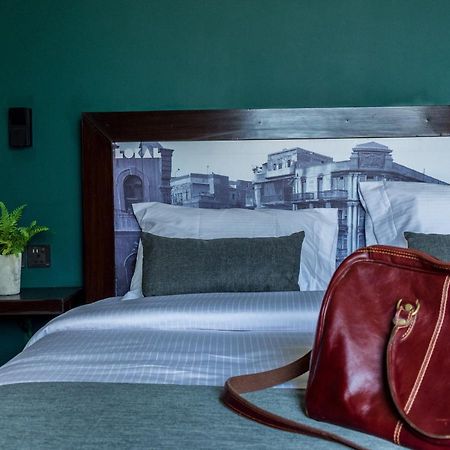 Lokal Rooms X Shahrah-E-Faisal Karachi Esterno foto