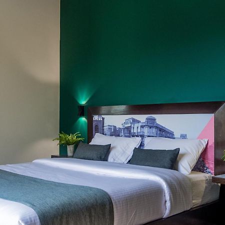 Lokal Rooms X Shahrah-E-Faisal Karachi Esterno foto