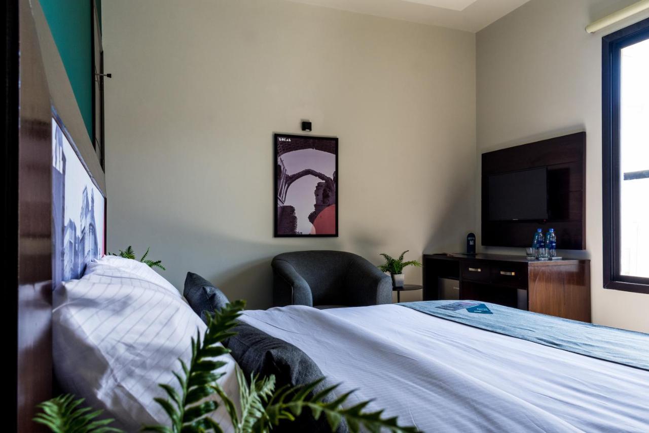 Lokal Rooms X Shahrah-E-Faisal Karachi Esterno foto