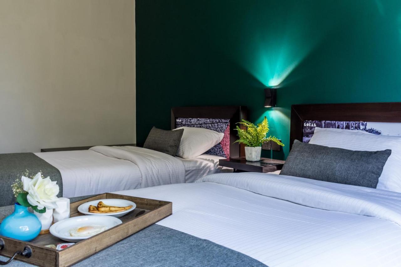 Lokal Rooms X Shahrah-E-Faisal Karachi Esterno foto